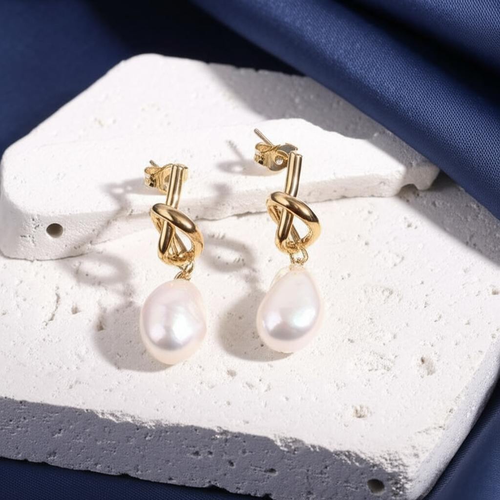 Knot Pearl Drop