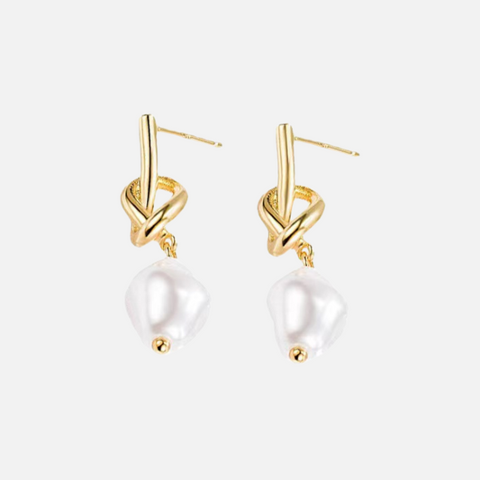 Knot Pearl Drop